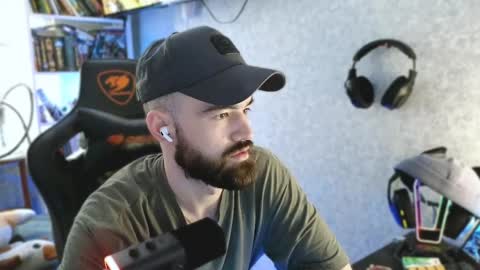 Snapshot of _serious_man chatting on 7, 4, 2026 Ask me online show from 7, 4, 2026