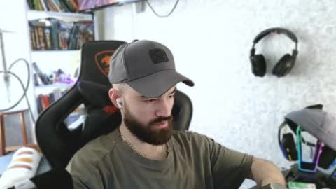 Snapshot of _serious_man chatting on 8, 4, 2026 Ask me online show from 8, 4, 2026