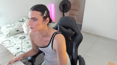 Snapshot of _shantallskinny_ chatting on 28, 5, 2026 Shantall online show from 28, 5, 2026