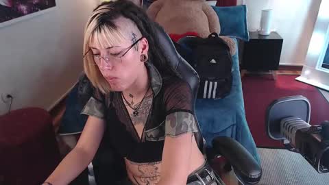 _sharlotte777 online show from 10, 2, 2025