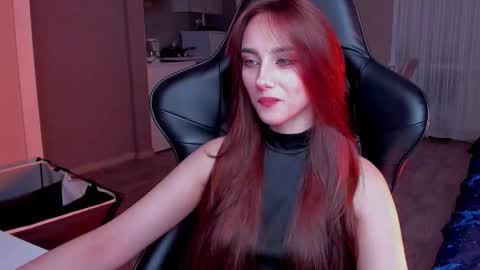 Snapshot of _silverdream chatting on 16, 11, 2025 _silverdream online show from 16, 11, 2025