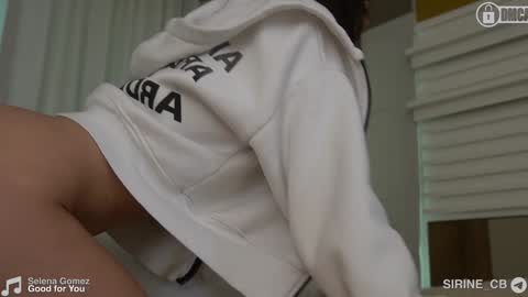 Snapshot of _sirine_ chatting on 21, 12, 2024 Marinette online show from 21, 12, 2024