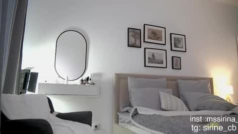 Snapshot of _sirine_ chatting on 3, 10, 2025 Marinette online show from 3, 10, 2025