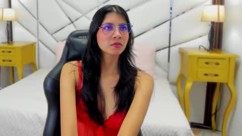 Snapshot of _skinnydoll chatting on 12, 9, 2025 Lana online show from 12, 9, 2025