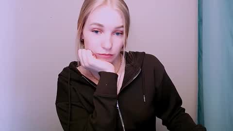 Snapshot of _snow_queen__ chatting on 5, 3, 2026 Rachel online show from 5, 3, 2026