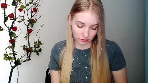 Snapshot of _snow_queen__ chatting on 1, 4, 2026 Rachel online show from 1, 4, 2026