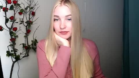 Snapshot of _snow_queen__ chatting on 6, 4, 2026 Rachel online show from 6, 4, 2026