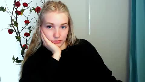 Snapshot of _snow_queen__ chatting on 28, 4, 2026 Rachel online show from 28, 4, 2026