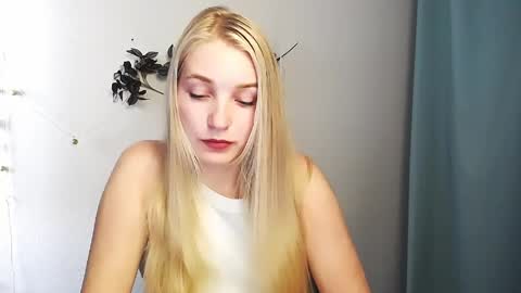 Snapshot of _snow_queen__ chatting on 19, 5, 2026 Rachel online show from 19, 5, 2026
