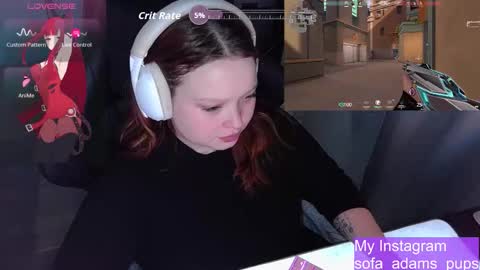 Snapshot of _sofia_adam_ chatting on 17, 12, 2025 pups online show from 17, 12, 2025