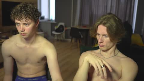 OLIVERpvt is open online show from 6, 2, 2025