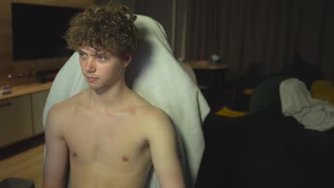 OLIVERpvt is open online show from 1, 3, 2025