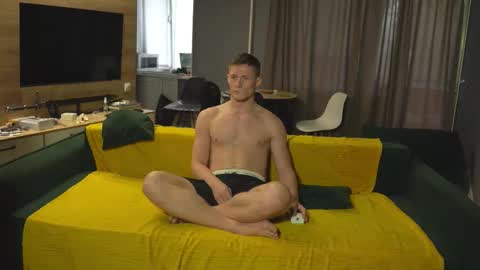 OLIVERpvt is open online show from 25, 9, 2025