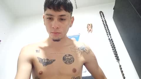 Snapshot of _spider_dick_ chatting on 28, 1, 2025 Alejandro Pinzon online show from 28, 1, 2025