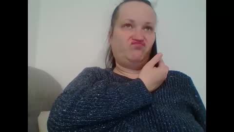Snapshot of _squirty_pussyyy_ chatting on 17, 12, 2024 Melisa online show from 17, 12, 2024