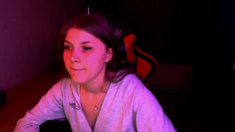 Snapshot of _sweet_foxy_ chatting on 24, 4, 2026 Mari online show from 24, 4, 2026