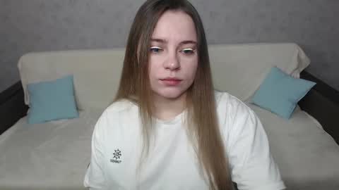 Snapshot of _sweet_lana_ chatting on 4, 2, 2025 Lana online show from 4, 2, 2025