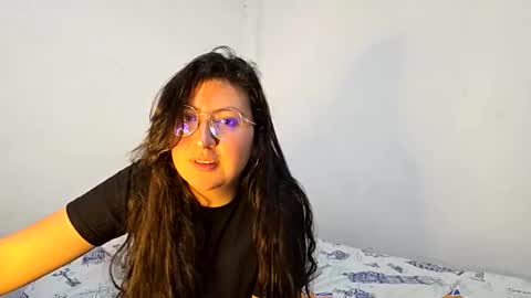Snapshot of _sweet_melodyy chatting on 5, 3, 2026 _sweet_melodyy online show from 5, 3, 2026