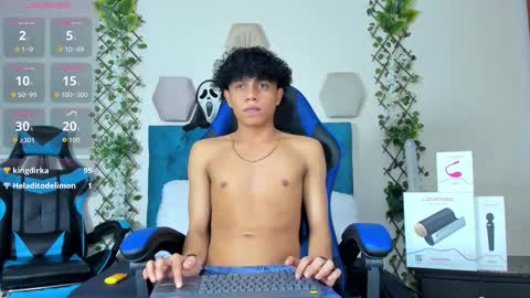 Snapshot of _taylor_black chatting on 30, 10, 2025 Taylor online show from 30, 10, 2025