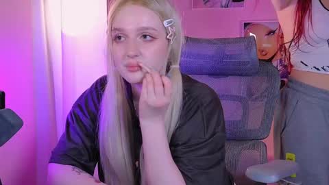 Snapshot of _that_witch_ chatting on 29, 4, 2026 MIRA online show from 29, 4, 2026