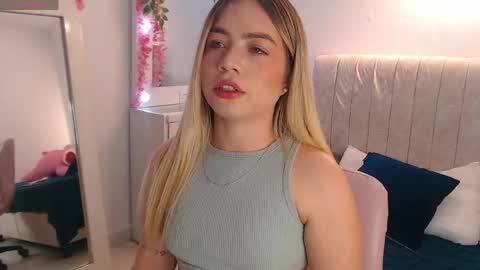 Snapshot of _tiffany1 chatting on 27, 5, 2026 _tiffany1 online show from 27, 5, 2026