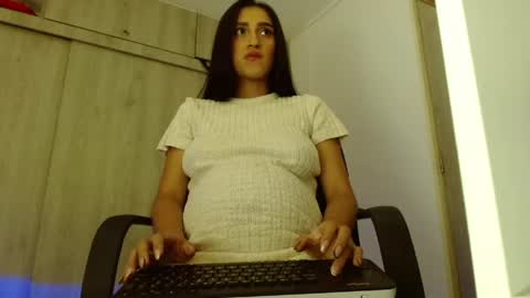 Snapshot of _tinyrousse_ chatting on 24, 4, 2026 Rousse online show from 24, 4, 2026