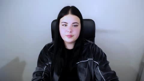 Snapshot of _trisha_li chatting on 23, 10, 2025 Trisha online show from 23, 10, 2025