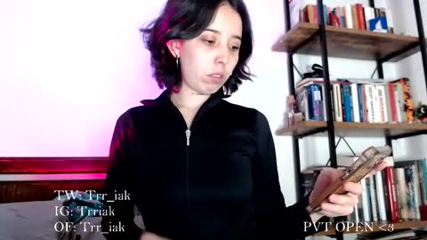 Snapshot of _trriak_ chatting on 24, 11, 2025 luna online show from 24, 11, 2025