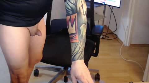 Snapshot of _trythis_ chatting on 14, 12, 2025 _trythis_ online show from 14, 12, 2025