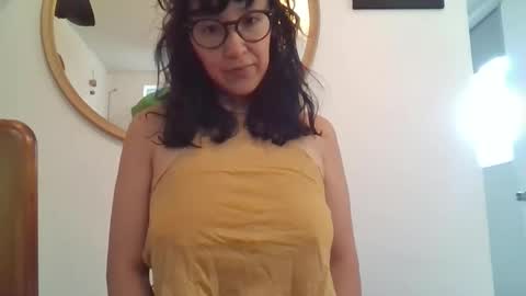 _tutti_frutti_ online show from 9, 4, 2026