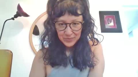 _tutti_frutti_ online show from 16, 4, 2026