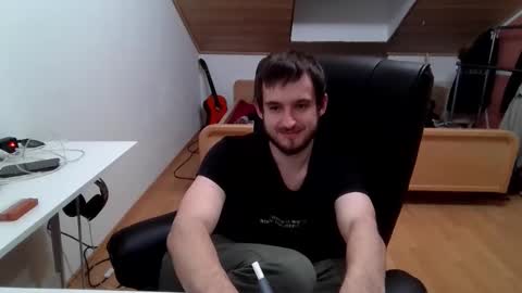 Snapshot of _v_l_a_d_ chatting on 16, 11, 2025 Vlad online show from 16, 11, 2025