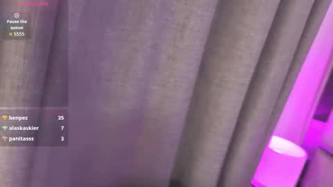 Snapshot of _valeria_saenz_ chatting on 14, 1, 2026 _valeria_saenz_ online show from 14, 1, 2026