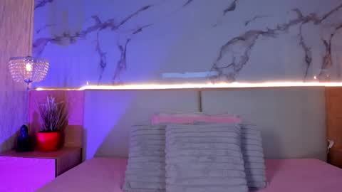 Snapshot of _valeryysmith_ chatting on 4, 10, 2025 Valery online show from 4, 10, 2025