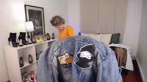 Snapshot of _victoria_collins chatting on 10, 1, 2025 Sol online show from 10, 1, 2025