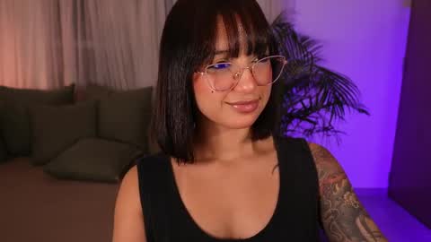 Snapshot of _victoria_florez chatting on 18, 4, 2026 VICTORIA online show from 18, 4, 2026