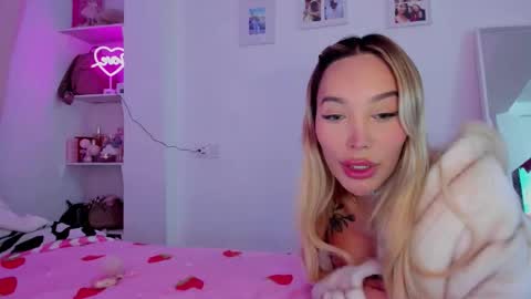 Snapshot of _viioletweekend_ chatting on 7, 1, 2026 online show from 7, 1, 2026