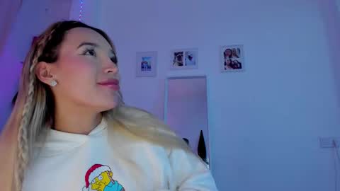 Snapshot of _viioletweekend_ chatting on 9, 1, 2026 online show from 9, 1, 2026