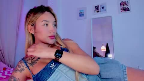 Snapshot of _viioletweekend_ chatting on 15, 1, 2026 online show from 15, 1, 2026