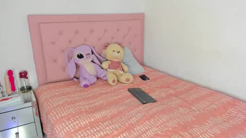 Snapshot of _violetadulce chatting on 4, 10, 2025 Violeta online show from 4, 10, 2025