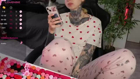 Snapshot of _viv1an_ chatting on 17, 5, 2026 Alis online show from 17, 5, 2026