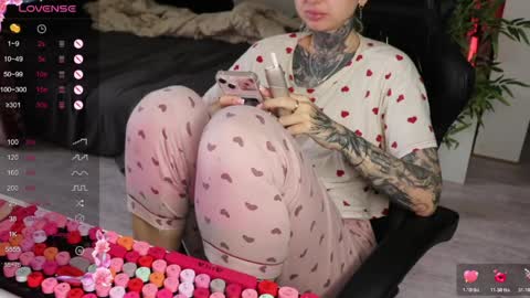 Snapshot of _viv1an_ chatting on 28, 5, 2026 Alis online show from 28, 5, 2026