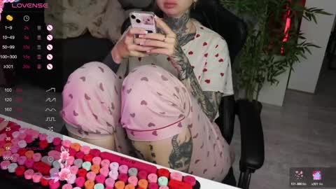 Snapshot of _viv1an_ chatting on 31, 5, 2026 Alis online show from 31, 5, 2026
