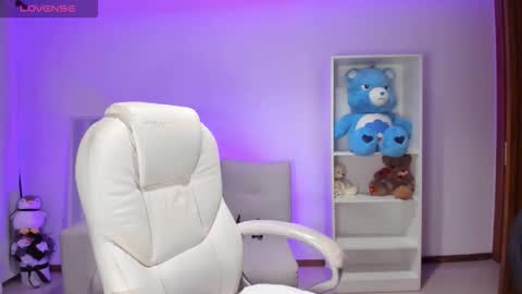 Fernanda  online show from 24, 10, 2025