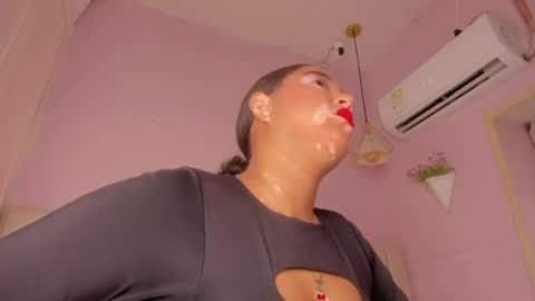 Snapshot of _wendy_x chatting on 18, 5, 2026 _wendy_x online show from 18, 5, 2026