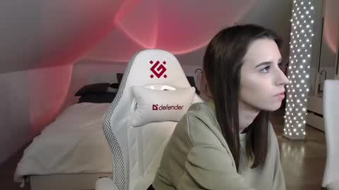 Nicole  Thomas  Dave online show from 21, 2, 2025