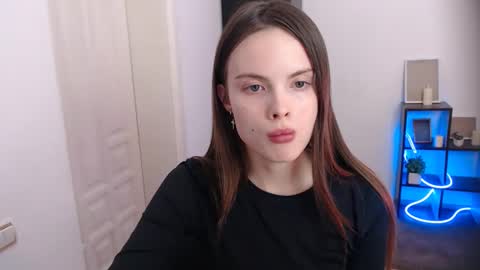 a_ariella_ online show from 18, 12, 2025
