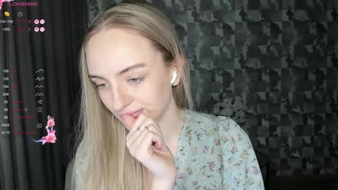 Snapshot of a_delina chatting on 3, 4, 2026 Adelina online show from 3, 4, 2026