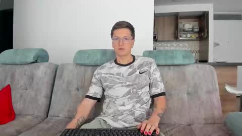 Snapshot of a_sexy_couple__ chatting on 12, 1, 2025 A Sexy Couple online show from 12, 1, 2025