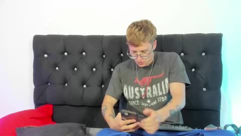 Snapshot of a_sexy_couple__ chatting on 5, 10, 2025 A Sexy Couple online show from 5, 10, 2025